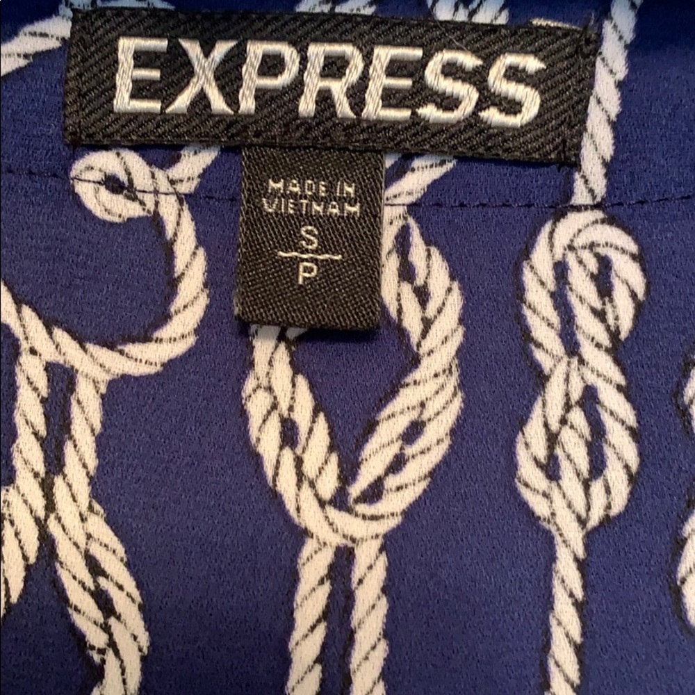 Express Blouse - Picture 3 of 3